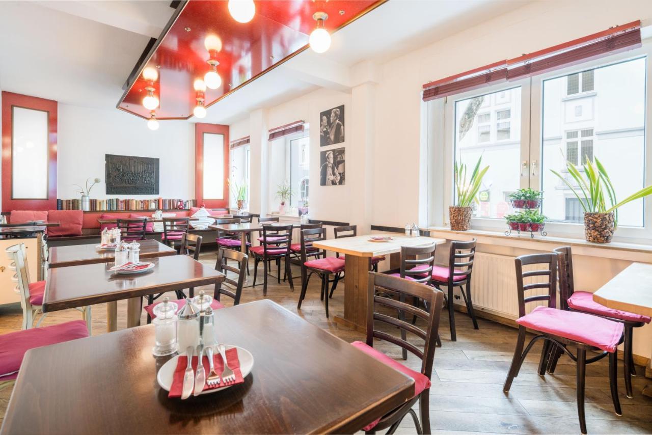 Stadt-Gut-Hotel Rheinischer Hof Есен Екстериор снимка
