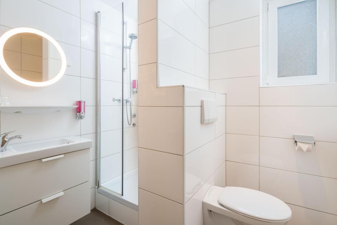 Stadt-Gut-Hotel Rheinischer Hof Есен Екстериор снимка