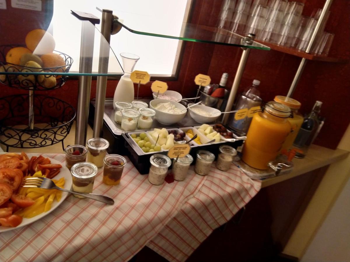 Stadt-Gut-Hotel Rheinischer Hof Есен Екстериор снимка