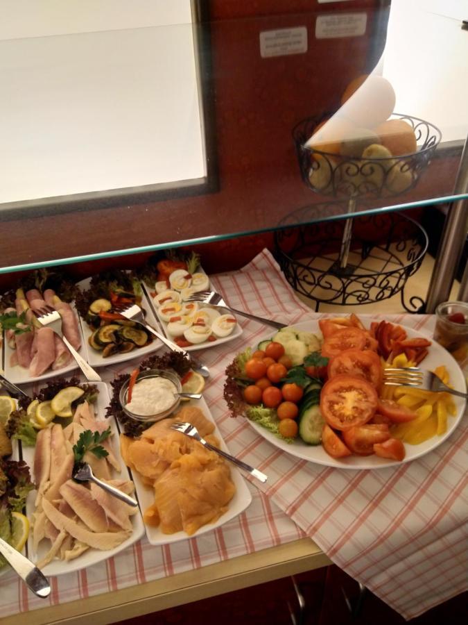 Stadt-Gut-Hotel Rheinischer Hof Есен Екстериор снимка