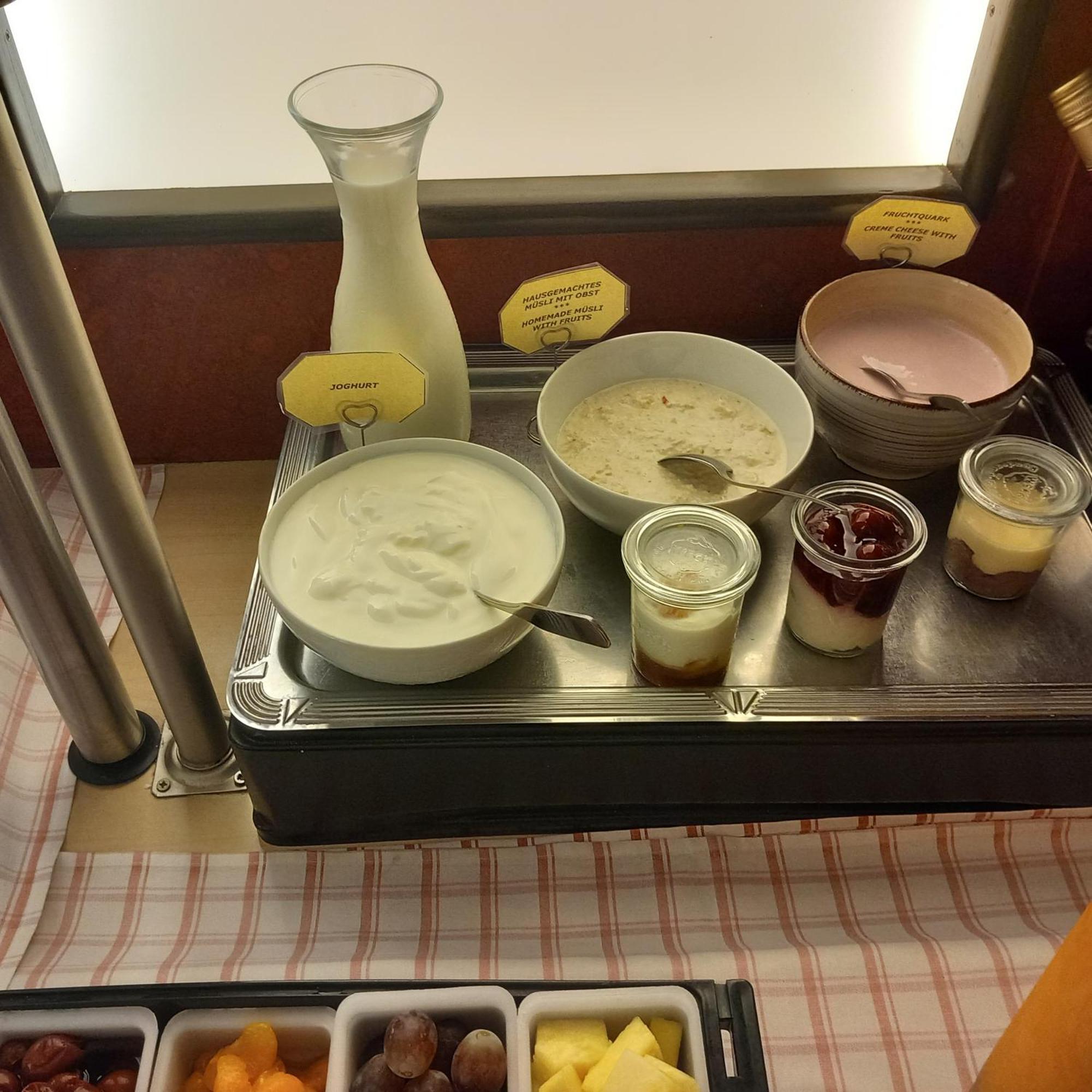 Stadt-Gut-Hotel Rheinischer Hof Есен Екстериор снимка