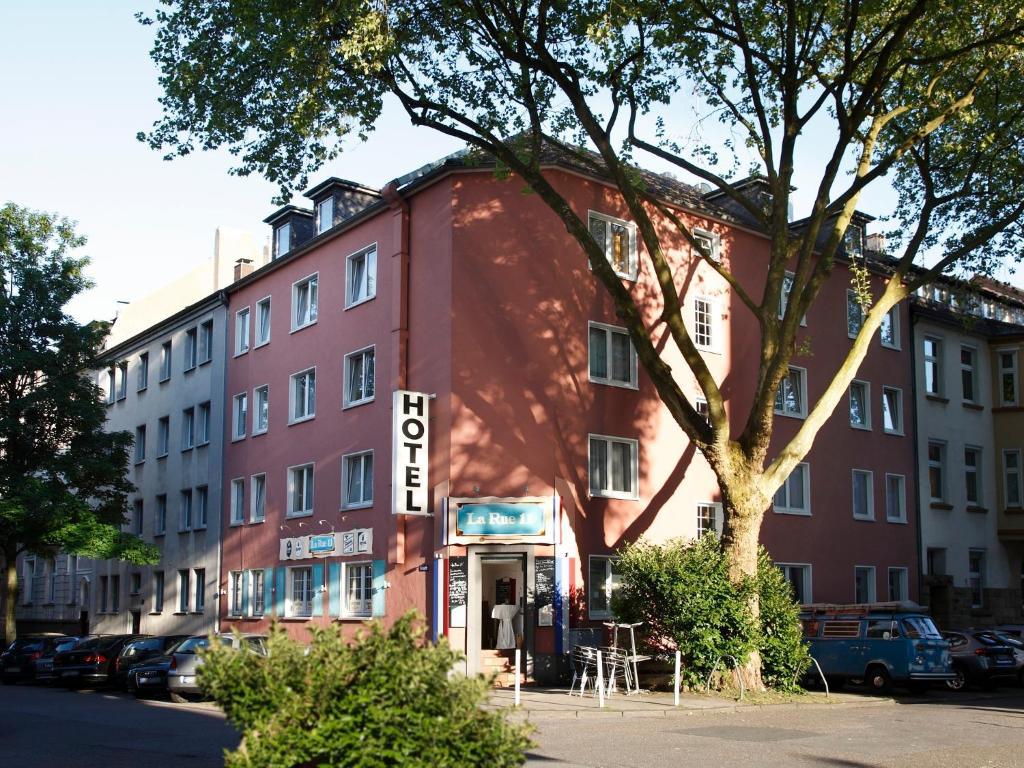 Stadt-Gut-Hotel Rheinischer Hof Есен Екстериор снимка